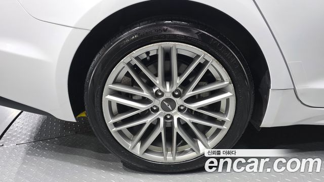 Genesis G70 из Кореи Encar
