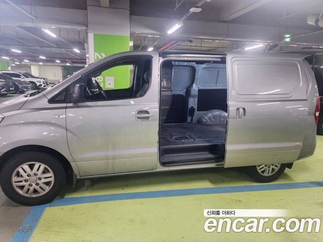 Hyundai Starex 3-Seater LPi VAN Smart — пробег 161 500 км — фото 4 из 5