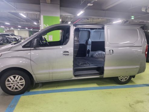Hyundai Starex 3-Seater LPi VAN Smart — пробег 161 500 км — фото 4 из 5