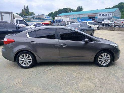 Kia K3 Prestige — пробег 179 000 км — фото 5 из 5