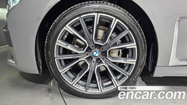 BMW 7-Series 730d xDrive M Sport — пробег 11 541 км — фото 5 из 5