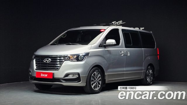 Hyundai Starex Urban 9-Seater Exclusive — пробег 150 605 км — фото 1 из 5