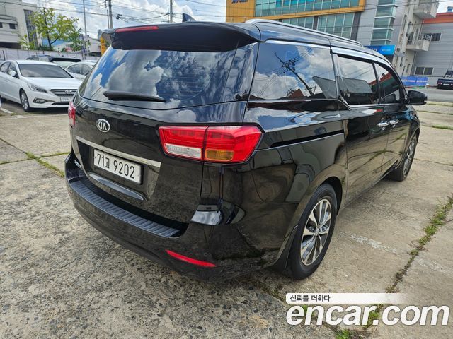 Kia Carnival 11-seater Prestige — пробег 162 172 км — фото 3 из 5