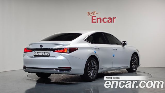 Lexus ES Luxury Plus — пробег 60 165 км — фото 2 из 5