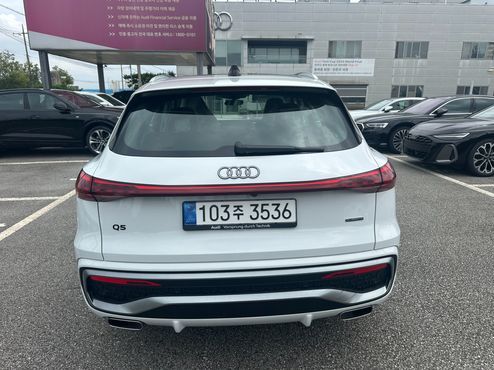 Audi Q5 40 TFSI Quattro S Line — пробег 30 км — фото 4 из 5