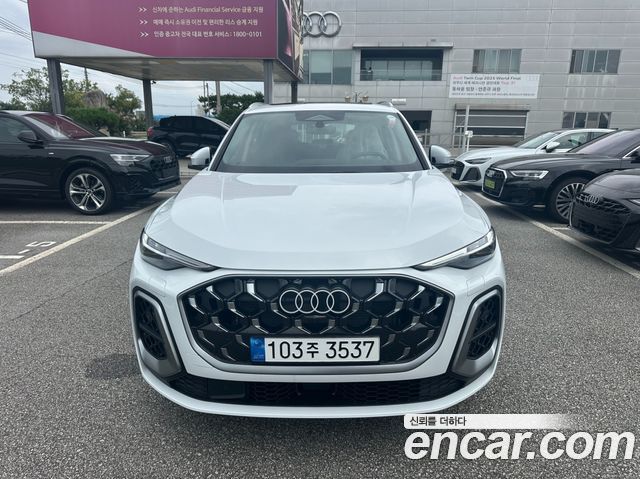 Audi Q5 40 TFSI Quattro S Line — пробег 30 км — фото 3 из 5