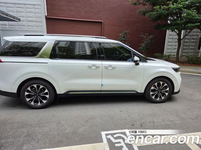 Kia Carnival Diesel 9-Seater Signature — пробег 27 000 км — фото 4 из 5