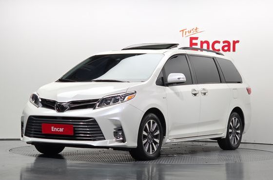 Toyota Sienna 3.5 AWD — пробег 128 566 км — фото 1 из 5