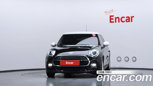 Mini Cooper 5Door Standard 3rd — пробег 41 320 км — фото 3 из 5