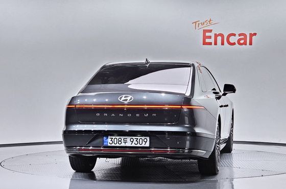 Hyundai Grandeur 2,5 Gasoline 2WD Calligraphy — пробег 6 400 км — фото 4 из 5