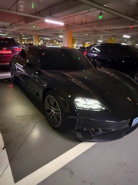 Porsche Taycan Base — пробег 28 000 км — фото 3 из 5