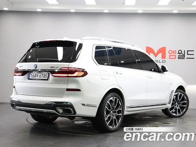 BMW X7 xDrive 40i M Sport 6STR — пробег 33 697 км — фото 3 из 5