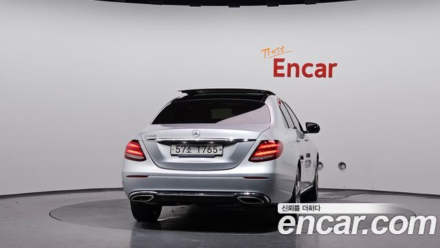 Mercedes-Benz E-Class из Кореи Encar