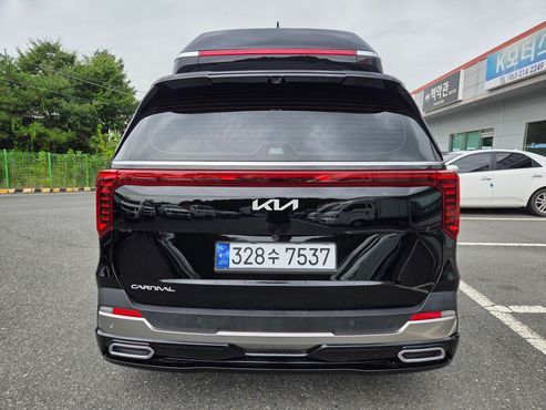 Kia Carnival Gasoline 9-Seater Hi Limousine Signature — пробег 27 499 км — фото 4 из 5
