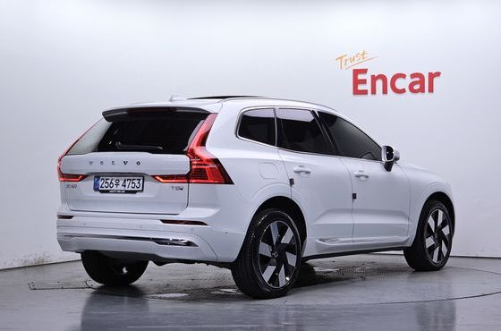 Volvo XC60 T8 Ultra Bright — пробег 9 062 км — фото 2 из 5