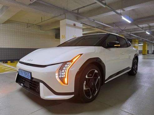 Kia EV4 Long Range 2WD GT LIne — пробег 521 км — фото 2 из 5