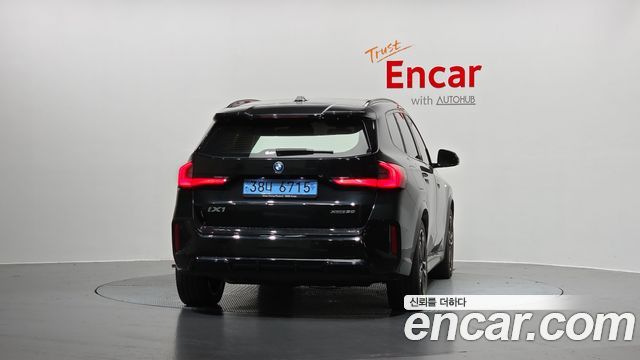 BMW iX1 из Кореи Encar