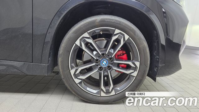 BMW iX1 из Кореи Encar