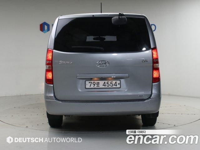 Hyundai Starex 4WD 12-Seater Wagon Smart — пробег 74 687 км — фото 4 из 5