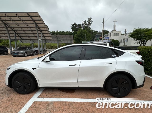 Tesla Model Y Premium RWD — пробег 964 км — фото 4 из 5
