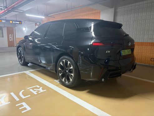 BMW iX xDrive45 M Sport — пробег 732 км — фото 5 из 5