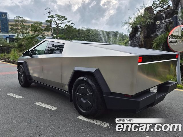 Tesla Cybertruck Cyberbeast — пробег 360 км — фото 2 из 5