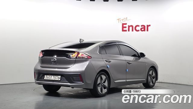 Hyundai Ioniq 1.6 HEV Q — пробег 186 013 км — фото 2 из 5