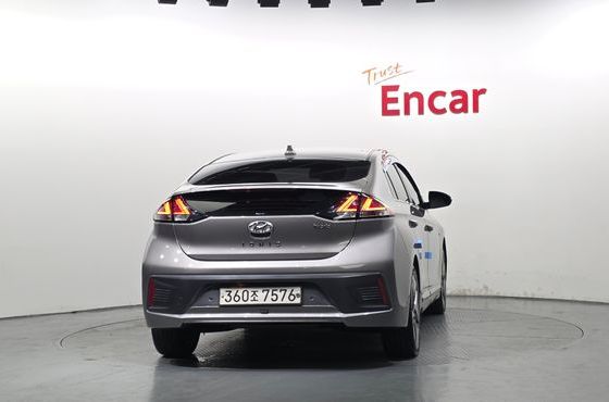 Hyundai Ioniq 1.6 HEV Q — пробег 186 013 км — фото 4 из 5