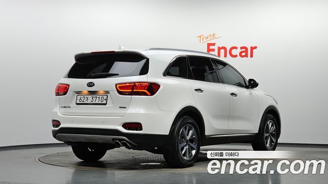 Kia Sorento Diesel 2.0 2WD Prestige — пробег 133 207 км — фото 2 из 5