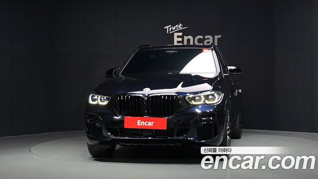 BMW X5 M50i — пробег 64 377 км — фото 3 из 5