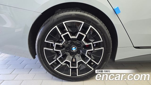 BMW i4 eDrive40 M Sports Pro — пробег 13 314 км — фото 5 из 5