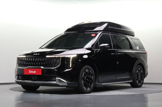 Kia Carnival Diesel 9-Seater Hi Limousine Signature — пробег 63 428 км — фото 1 из 5