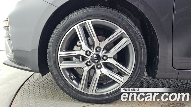 Kia K3 из Кореи Encar