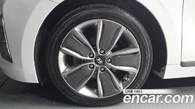 Hyundai Ioniq из Кореи Encar