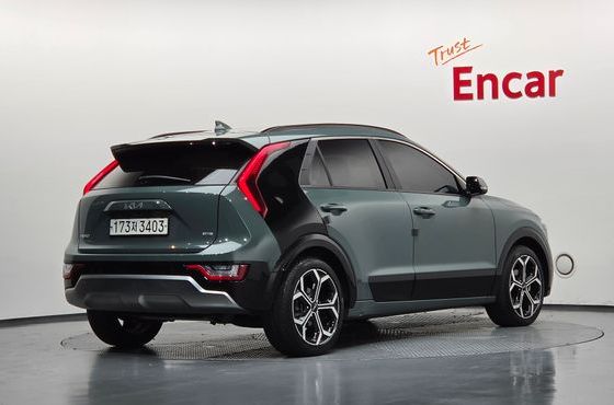 Kia Niro Signature — пробег 88 096 км — фото 2 из 5