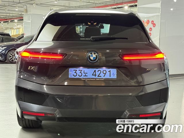 BMW iX xDrive40 First Edition — пробег 98 469 км — фото 4 из 5