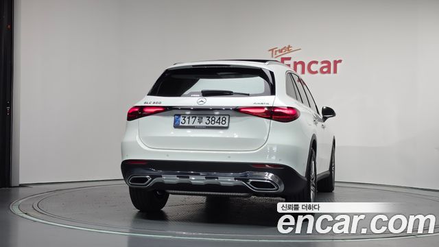 Mercedes-Benz GLC-Class GLC 300 4MATIC Avantgarde — пробег 4 373 км — фото 4 из 5
