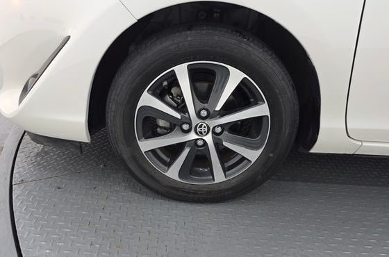 Toyota Prius 1.5 — пробег 49 131 км — фото 5 из 5