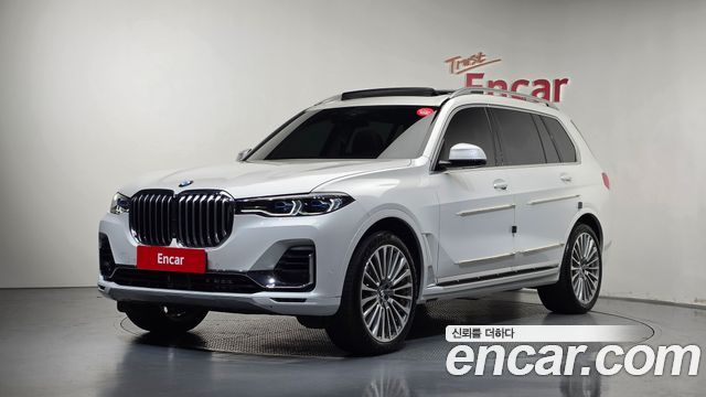 BMW X7 xDrive 40i Design Pure Excellence 7-Seater — пробег 41 430 км — фото 1 из 5