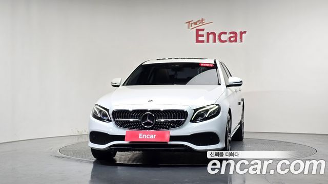 Mercedes-Benz E-Class E220d Avantgarde — пробег 74 799 км — фото 3 из 5