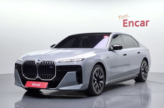 BMW i7 M70 xDrive — пробег 49 798 км — фото 1 из 5
