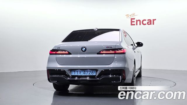 BMW i7 M70 xDrive — пробег 49 798 км — фото 4 из 5