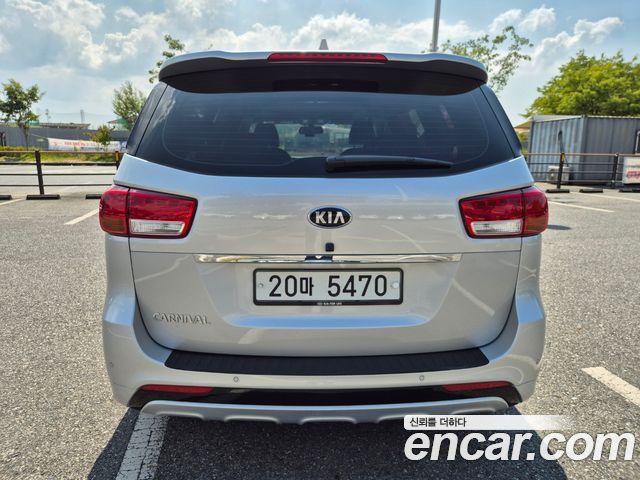 Kia Carnival из Кореи Encar
