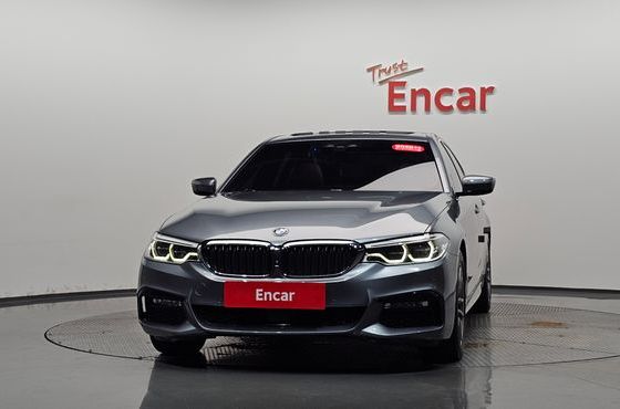 BMW 5-Series 530i M Sport Package Plus — пробег 85 320 км — фото 3 из 5