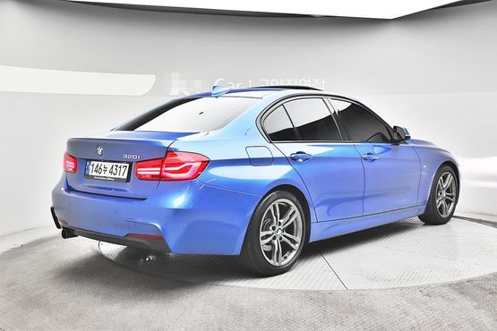 BMW 3-Series 320i M Sport — пробег 87 145 км — фото 2 из 5