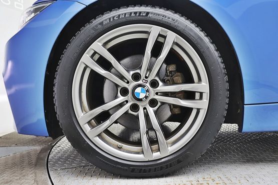 BMW 3-Series 320i M Sport — пробег 87 145 км — фото 5 из 5