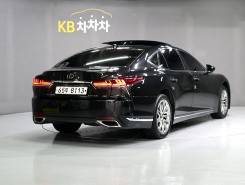 Lexus LS 3.5 Luxury AWD — пробег 147 726 км — фото 3 из 5
