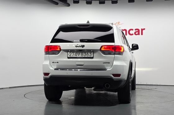 Jeep Cherokee 3.6 Limited WK2 — пробег 75 714 км — фото 4 из 5