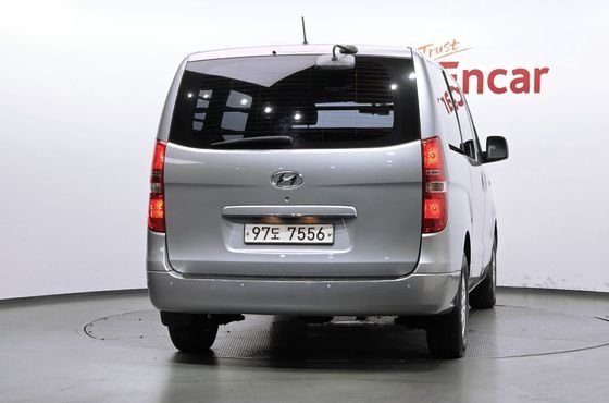 Hyundai Starex 3-Seater VAN Smart — пробег 244 835 км — фото 4 из 5