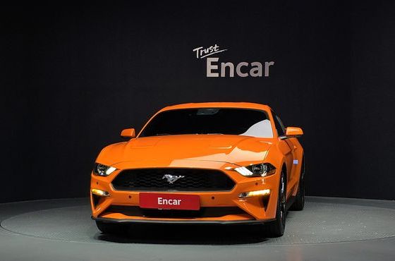 Ford Mustang Coupe — пробег 70 147 км — фото 3 из 5